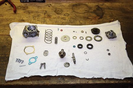 Rebuild a Yamaha Autolube Oil Pump Image
